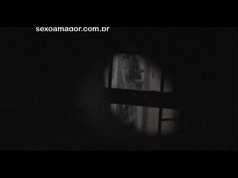 ❤️ Ξανθιά κοπέλα βιντεοσκοπήθηκε κρυφά από ηδονοβλεψία της γειτονιάς κρυμμένο πίσω από κούφια τούβλα ❌ Ποιότητα πορνό ❌️